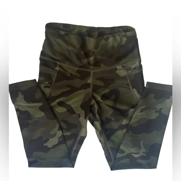 Old Navy Camo PowerSoft Leggings - Picture 3 of 6